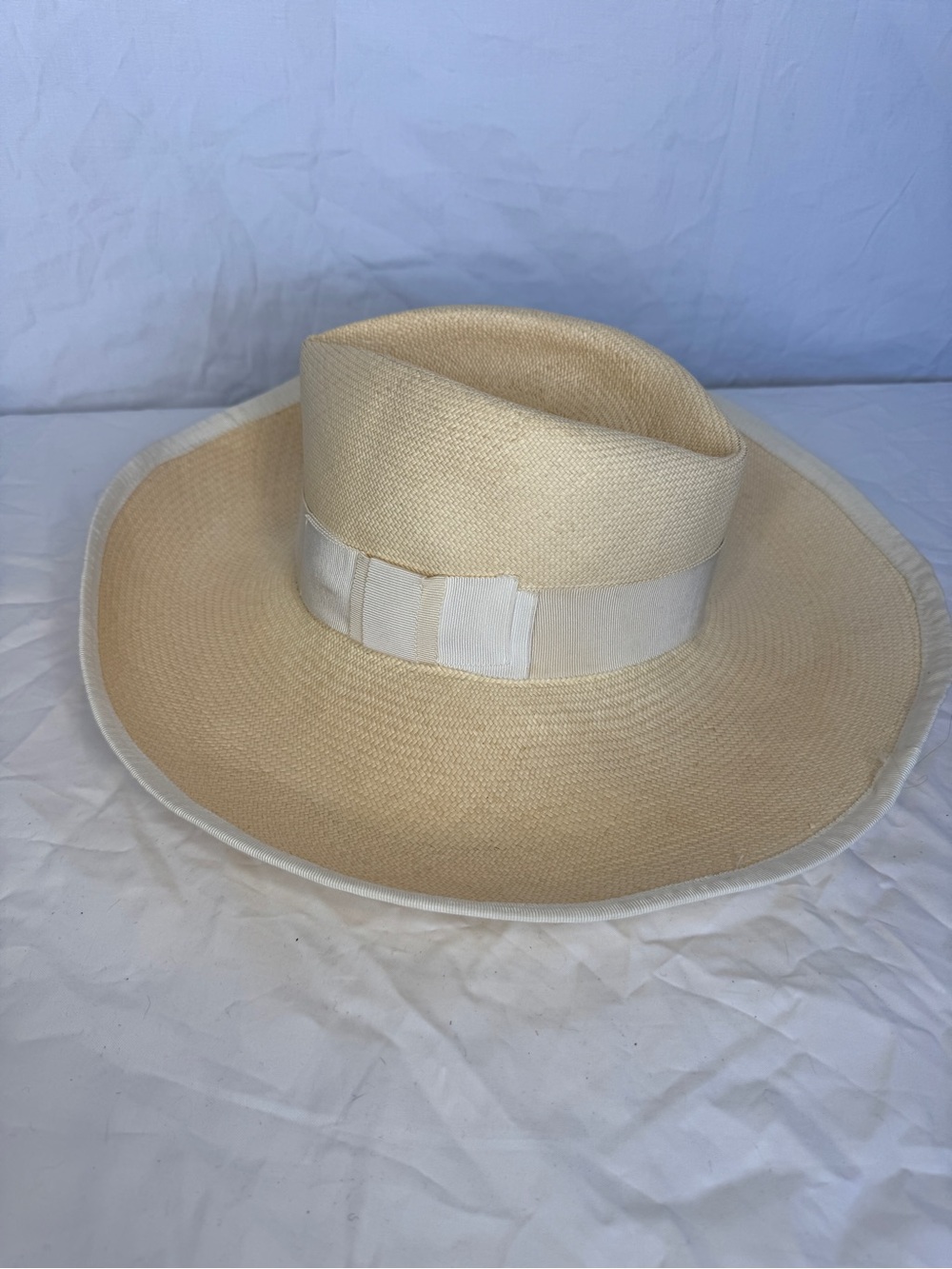 100% Capri Classic Wide-Brim Straw Hat with Ribbon - Cream